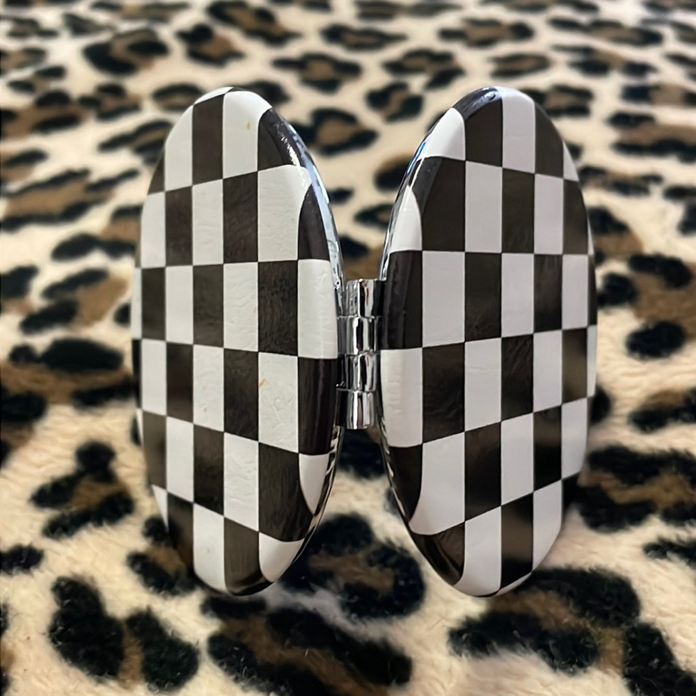 CHECKERED 🏁 Compact Pocket Mirror Purse Black White Checkerboard Vans Beauty - Picture 8 of 14